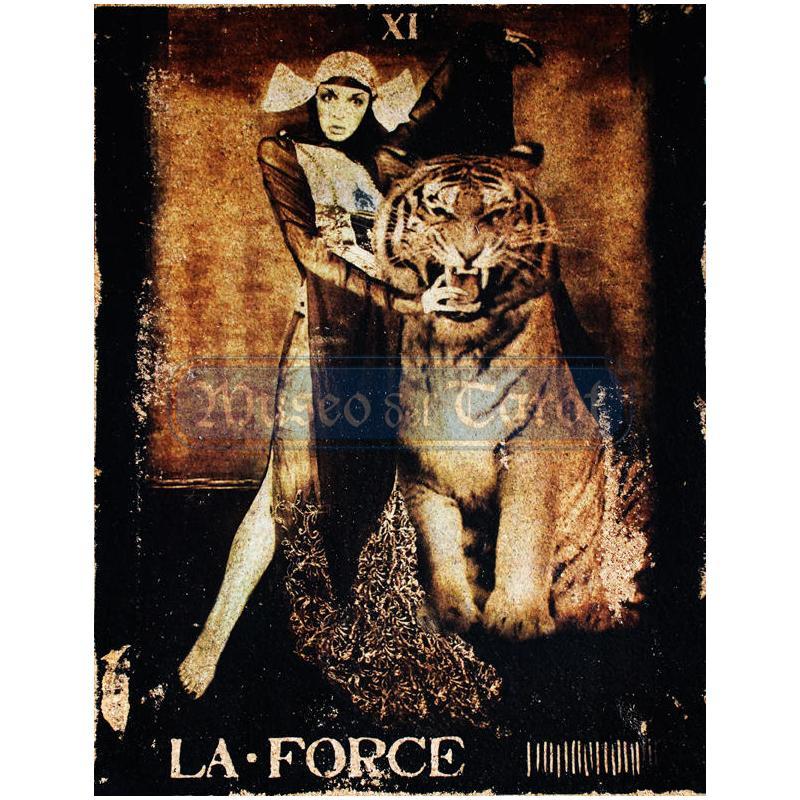 Tarot de Berlin Noir - XI- La Force (La Fuerza)  (Fn Vegas)